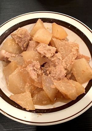 【外国で料理】豚バラと大根のゴマだれ煮風-レシピのメイン写真
