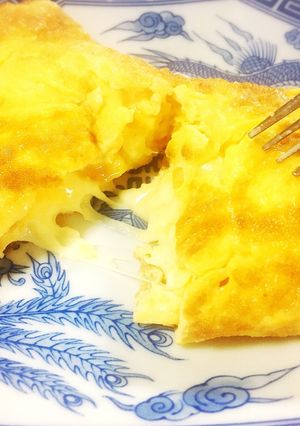 とろ〜り ♪ チーズオムレツ-レシピのメイン写真