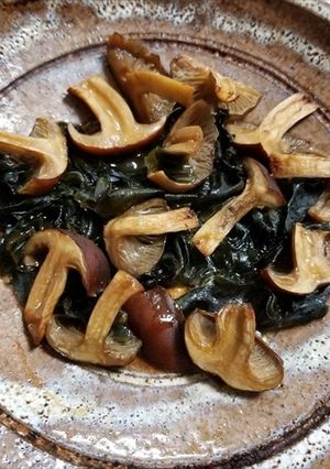クリタケの焼きキノコ・バター、ワイン醤油-レシピのメイン写真