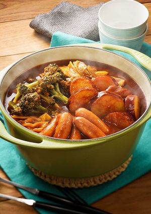 野菜ジュースで！子ども喜ぶトマトカレー鍋-レシピのメイン写真