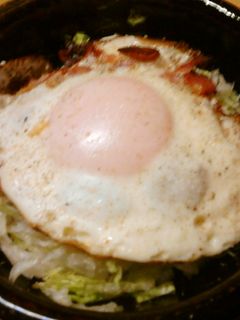 しゃきしゃきレタスのベーコンエッグ丼-レシピのメイン写真