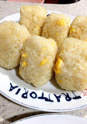 チャーハン風おにぎり-レシピのメイン写真