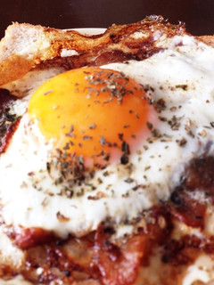 かんたんベーコン目玉焼き風トースト-レシピのメイン写真
