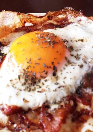 かんたんベーコン目玉焼き風トースト-レシピのメイン写真
