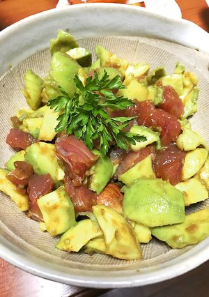 簡単美味♪アボガドまぐろの焼肉のタレ和え-レシピのメイン写真