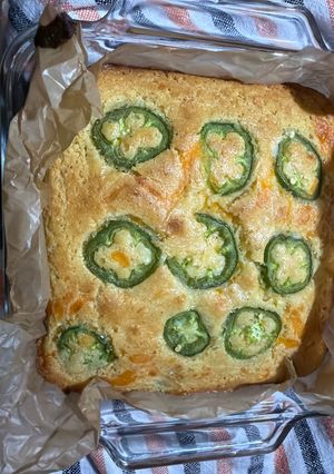 Best はラペーニヨチーズコーンブレッド-レシピのメイン写真