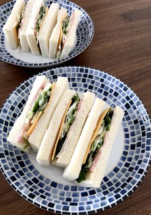 ハム、玉ねぎ、チーズのサンドウィッチ-レシピのメイン写真