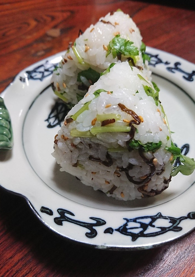 三つ葉と塩昆布のおにぎり-レシピのメイン写真