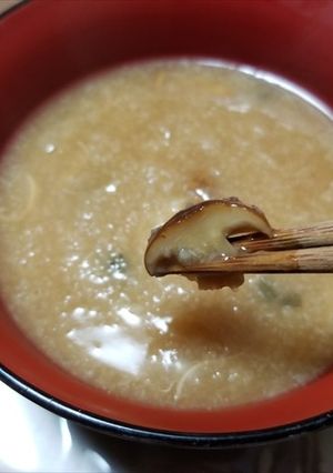 シモフリシメジの蓮根みぞれ汁・激旨（＾＾-レシピのメイン写真