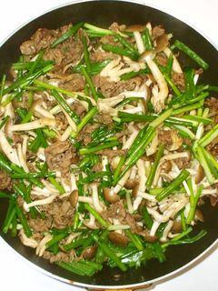 牛肉とシメジ炒めもの♪簡単-レシピのメイン写真