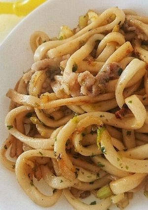 セロリの焼きうどん-レシピのメイン写真