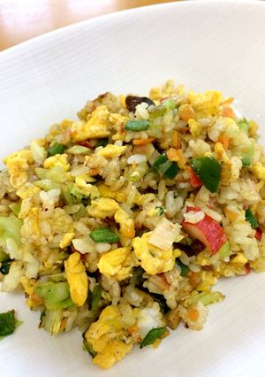 卵と野菜いっぱい!美味カレーチャーハン☆-レシピのメイン写真