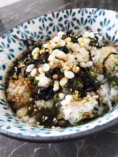 簡単♫ある物で!温か♡たぬき塩こんぶ丼-レシピのメイン写真