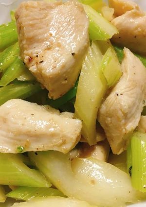 セロリ 鶏胸肉 塩炒め 塩麹 さっぱり-レシピのメイン写真