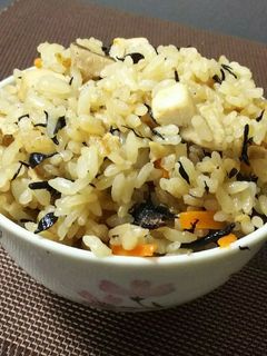 ひじきと鶏肉の炊き込みご飯-レシピのメイン写真