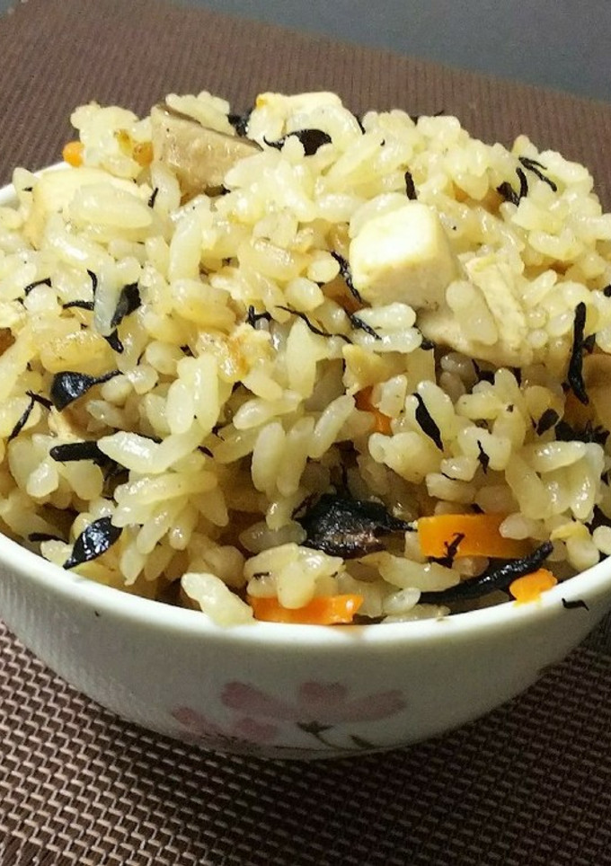 ひじきと鶏肉の炊き込みご飯-レシピのメイン写真