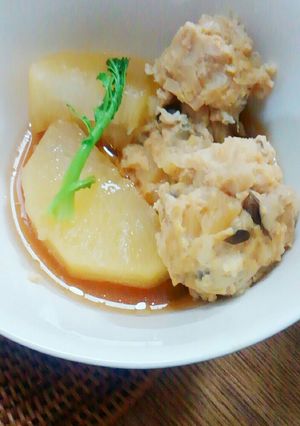 きのこ入り鶏団子と大根の煮物-レシピのメイン写真
