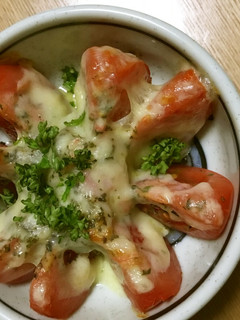 トマト簡単一品 チーズのせ-レシピのメイン写真