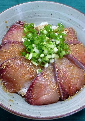 柚子胡椒風味のごまハマチ丼-レシピのメイン写真