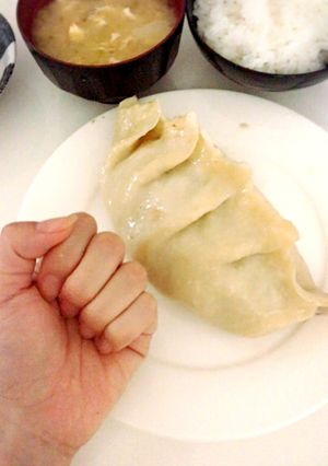 皮も手作り☆白菜たっぷりジャンボ餃子！-レシピのメイン写真