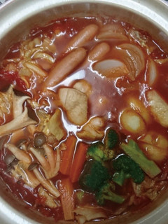 トマトホール缶で作るあったかトマト鍋-レシピのメイン写真