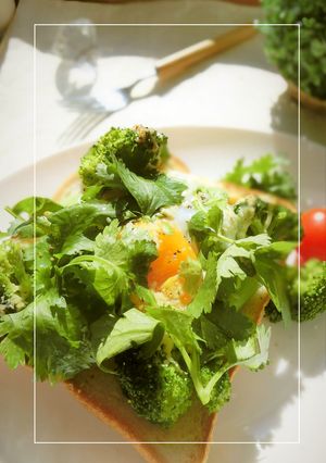 パクチー香る❀ブロッコリー×温玉トースト-レシピのメイン写真