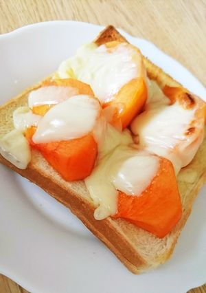 話題沸騰中！！柿トースト-レシピのメイン写真