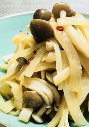 材料2つ！大根としめじのキンピラ風-レシピのメイン写真