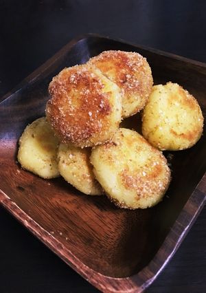 簡単！お洒落♪コンソメチーズいももち-レシピのメイン写真