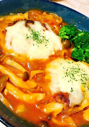 きのこのチーズ煮込みハンバーグ-レシピのメイン写真