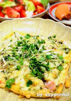 おつまみ簡単☆かいわれde油揚げハムピザ-レシピのメイン写真