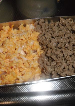 一味違う二色丼-レシピのメイン写真