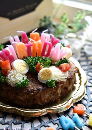 チーズハンバーグのデコレーションケーキ♡-レシピのメイン写真