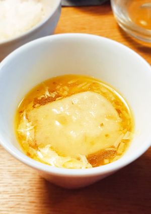 油揚げとアホ（にんにく）のスープ　低糖質-レシピのメイン写真