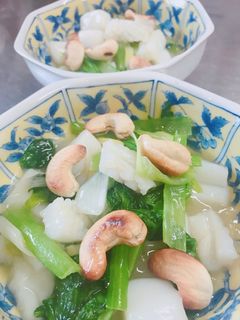 イカと小松菜のカシューナッツ炒め-レシピのメイン写真