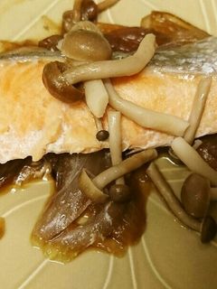 簡単ふわふわ鮭の酒蒸し風-レシピのメイン写真