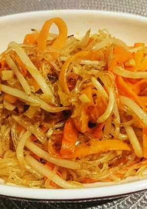 お箸が進む！春雨のラー油炒め-レシピのメイン写真