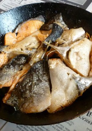 鉄パンで銀鮭のアラの焼き鮭＋タイム-レシピのメイン写真