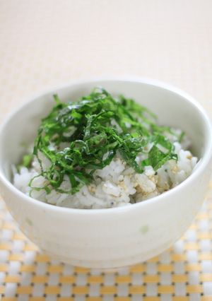 大葉好きさんへ青じそおかかごはん-レシピのメイン写真