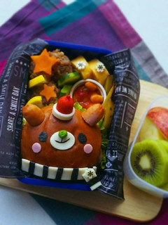 黒糖パンで簡単♡くまサンタ弁当-レシピのメイン写真