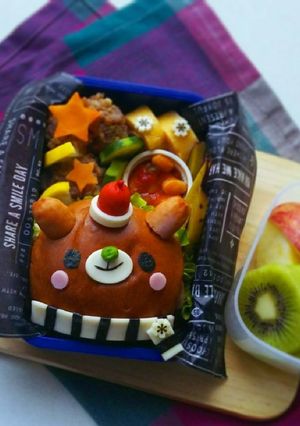 黒糖パンで簡単♡くまサンタ弁当-レシピのメイン写真