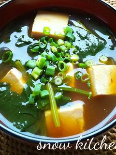 豆腐とほうれん草のお味噌汁-レシピのメイン写真