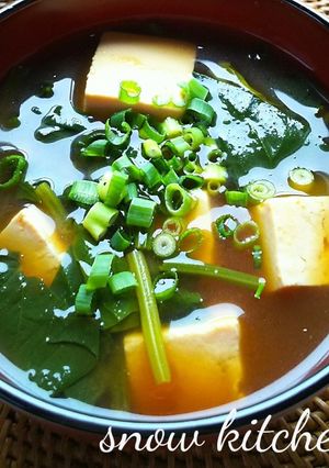 豆腐とほうれん草のお味噌汁-レシピのメイン写真