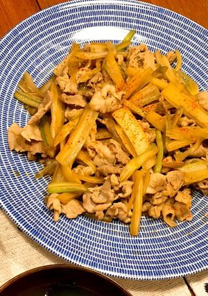 我が家の定番「豚セロ」豚肉とセロリの炒め-レシピのメイン写真