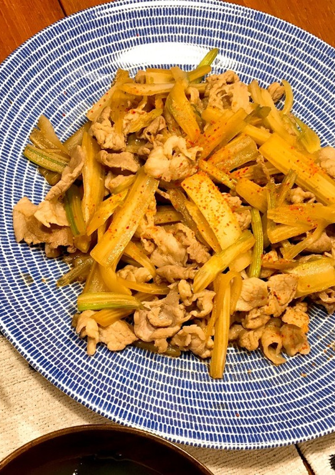 我が家の定番「豚セロ」豚肉とセロリの炒め-レシピのメイン写真