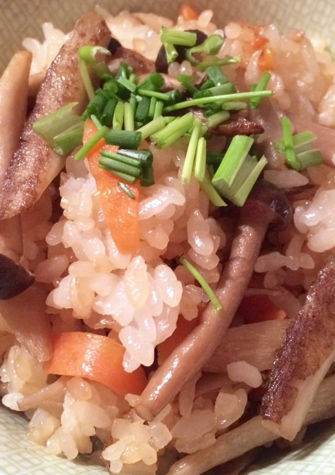 秋の味☆ごぼうとしめじの卵なし焼き飯-レシピのメイン写真