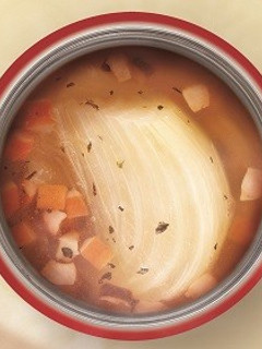 ランチにピッタリ!ごろごろ玉ねぎスープ-レシピのメイン写真
