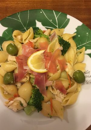 鍋1つ☆鳥ささみと野菜のアンチョビパスタ-レシピのメイン写真