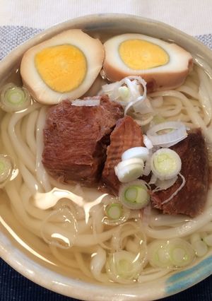 ソーキそば風おうどん-レシピのメイン写真