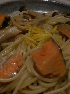 サケとしめじのゆず風味パスタ-レシピのメイン写真